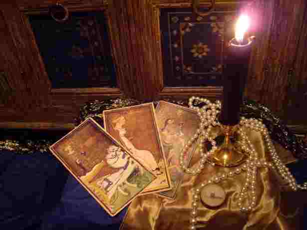 Ритуал для успеха и благополучия Фаза луны: растущая луна Ритуал: Выберите из колоды карт…