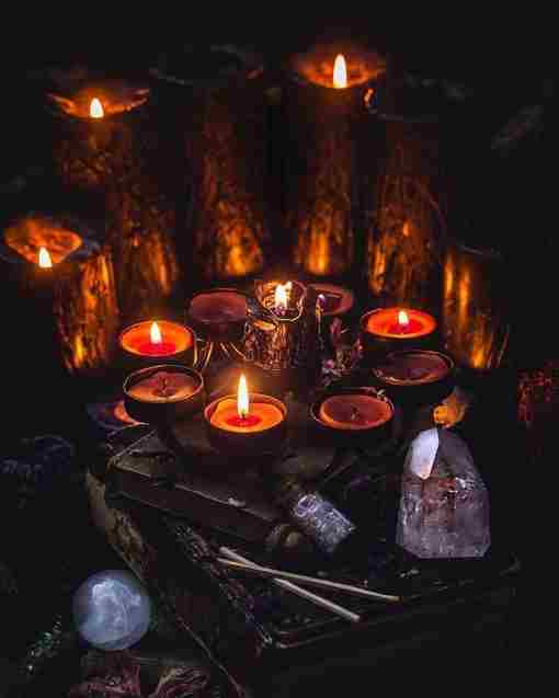 Свечная магия: гайд для новичков Ведьмы веками использовали свечи в магии для инициации перемен,…