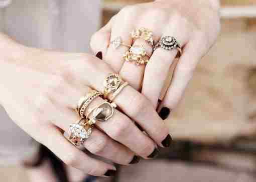 КОЛЬЦО-ОБЕРЕГ Одним из самых любимых и древних украшений-оберегов, конечно же, является кольцо. Но мало…