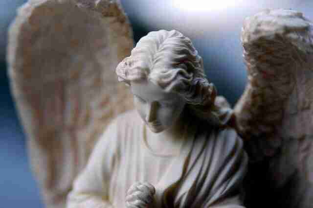 *Медитация «Обращение к Ангелу»* Обращение к Ангелу-хранителю Ваш ангел-хранитель всегда находится рядом с вами,…